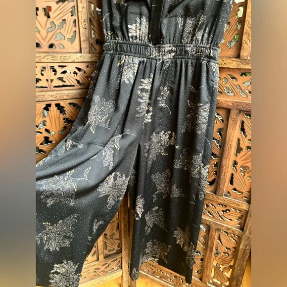 Vince woodblock floral print, black, sleeveless jumpsuit - Picture 3 of 9